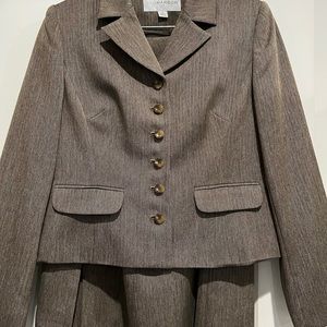 Sag Harbor Womens skirt suit